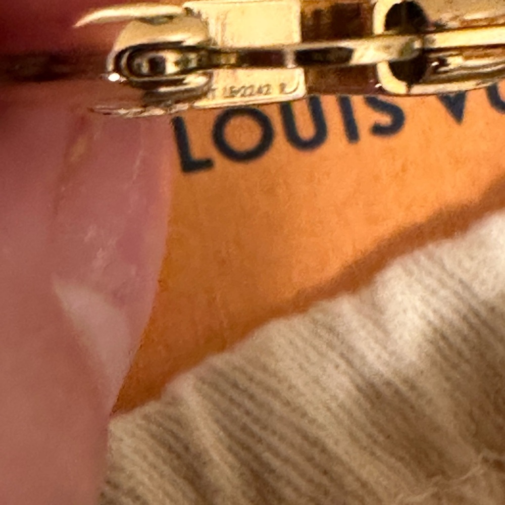Louis Vuitton Gold LV Circle Logo Hoop Earrings - Picture 8 of 9